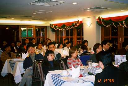 act_199812-1.jpg (18396 bytes)